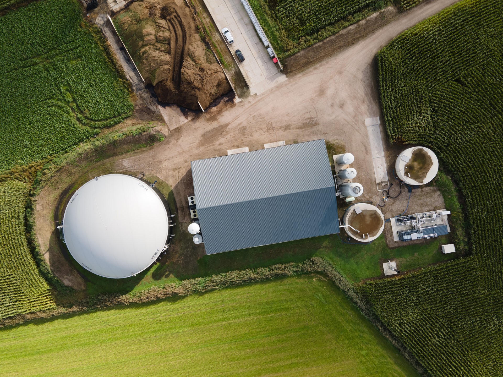 Drone foto Frank biogas van boven